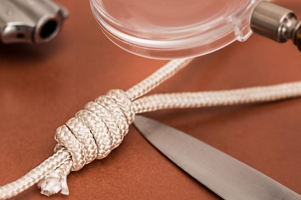 Free Image of Hangman\'s knot and magnifying glass 